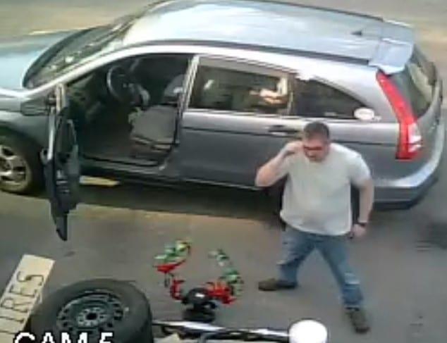 Video: Groveland Police Seeking Suspect In Theft of Parts From Auto Body Shop