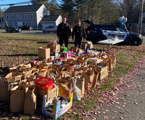 Groveland Police Department Holds Successful ‘Stuff-A-Cruiser’ Food Drive